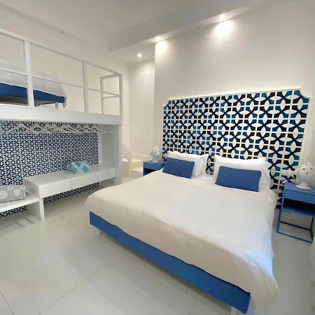 아파트 Marilise - La Maison Blue Private Garden & Terrace 메타