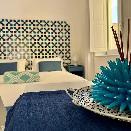 Marilise - La Maison Blue Private Garden & Terrace 아파트 *