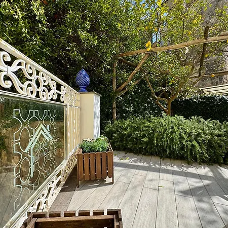 아파트 Marilise - La Maison Blue Private Garden & Terrace *