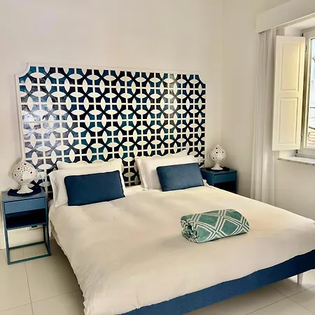 아파트 Marilise - La Maison Blue Private Garden & Terrace